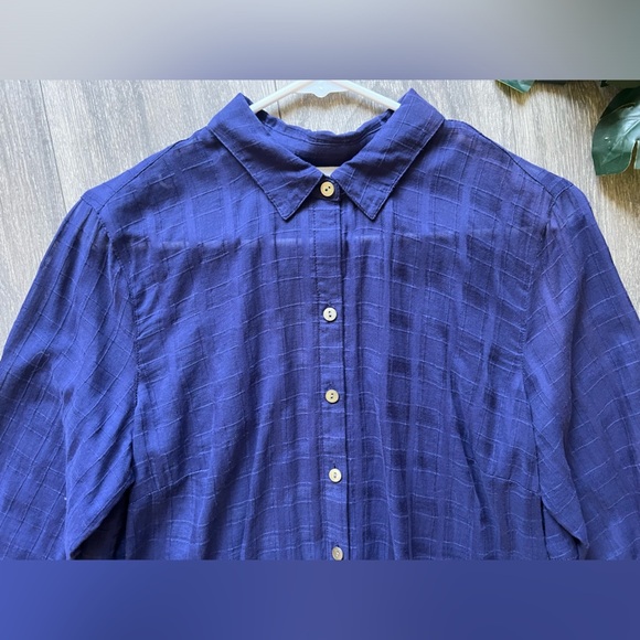 J.Jill textured button down blouse with ruffle hen in navy blue. Size S - Picture 3 of 10
